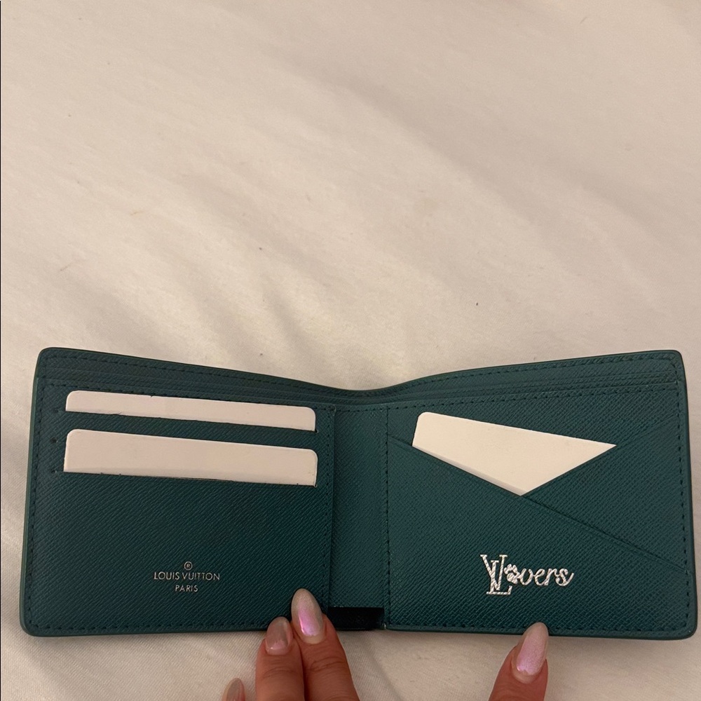 Louis Vuitton Pharrell Green Monogram Heritage Coated Canvas Wallet NWT - Picture 3 of 4